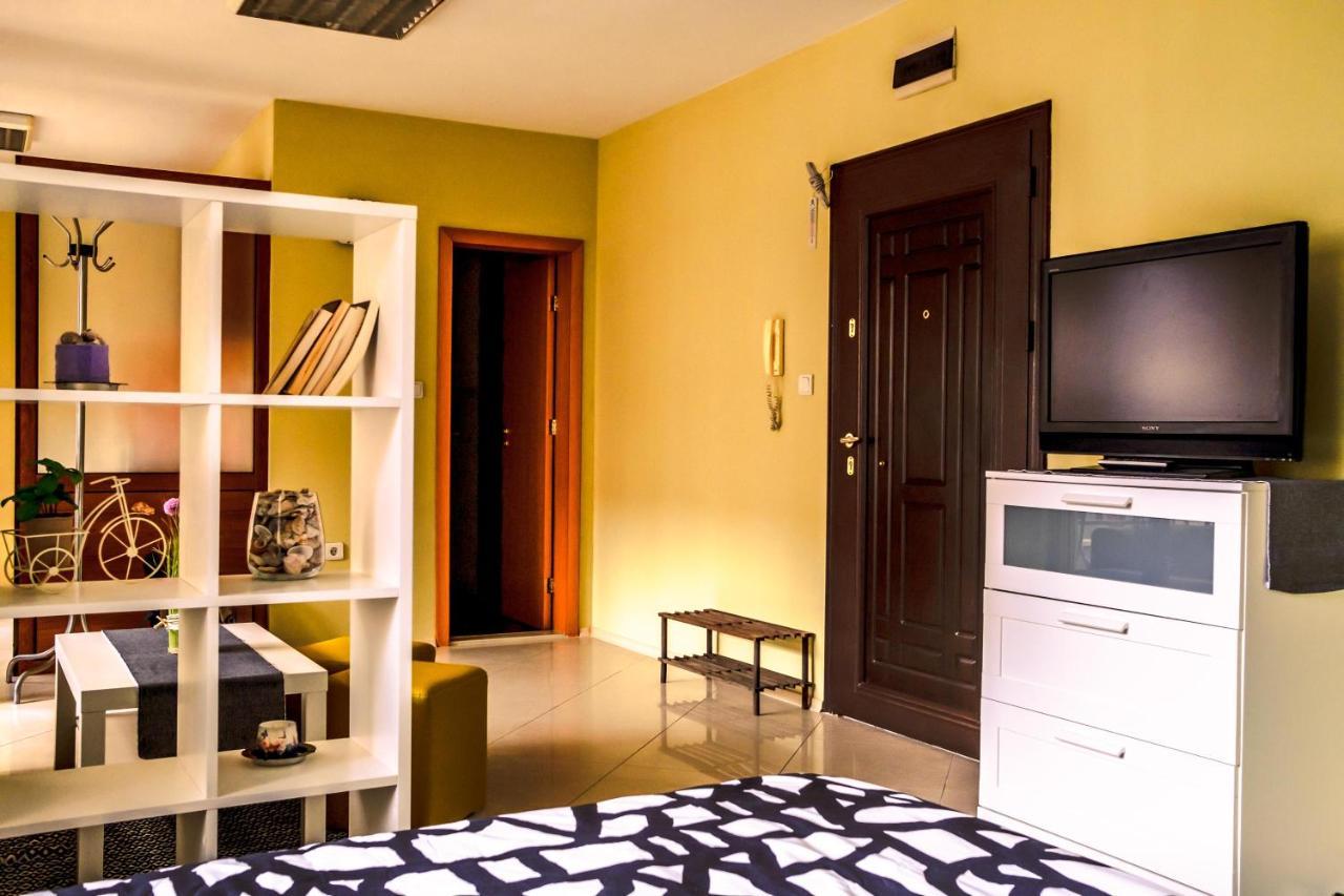 Semiramida Central Studio Varna Luaran gambar